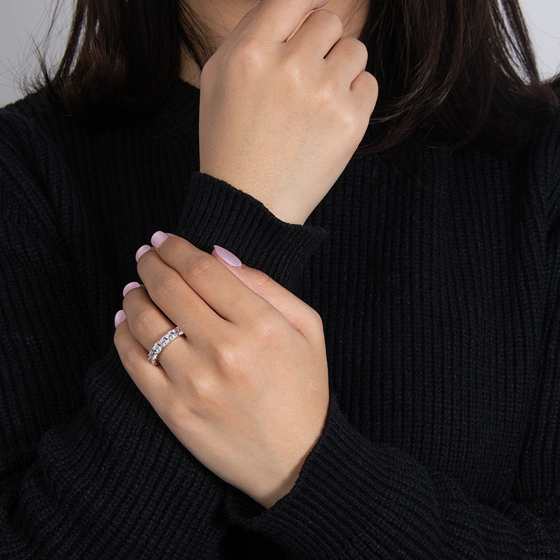 Inlaid high-quality SONA stone ring